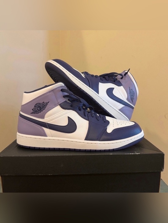 Jordan Other - Air Jordan 1 Mid (13 M)